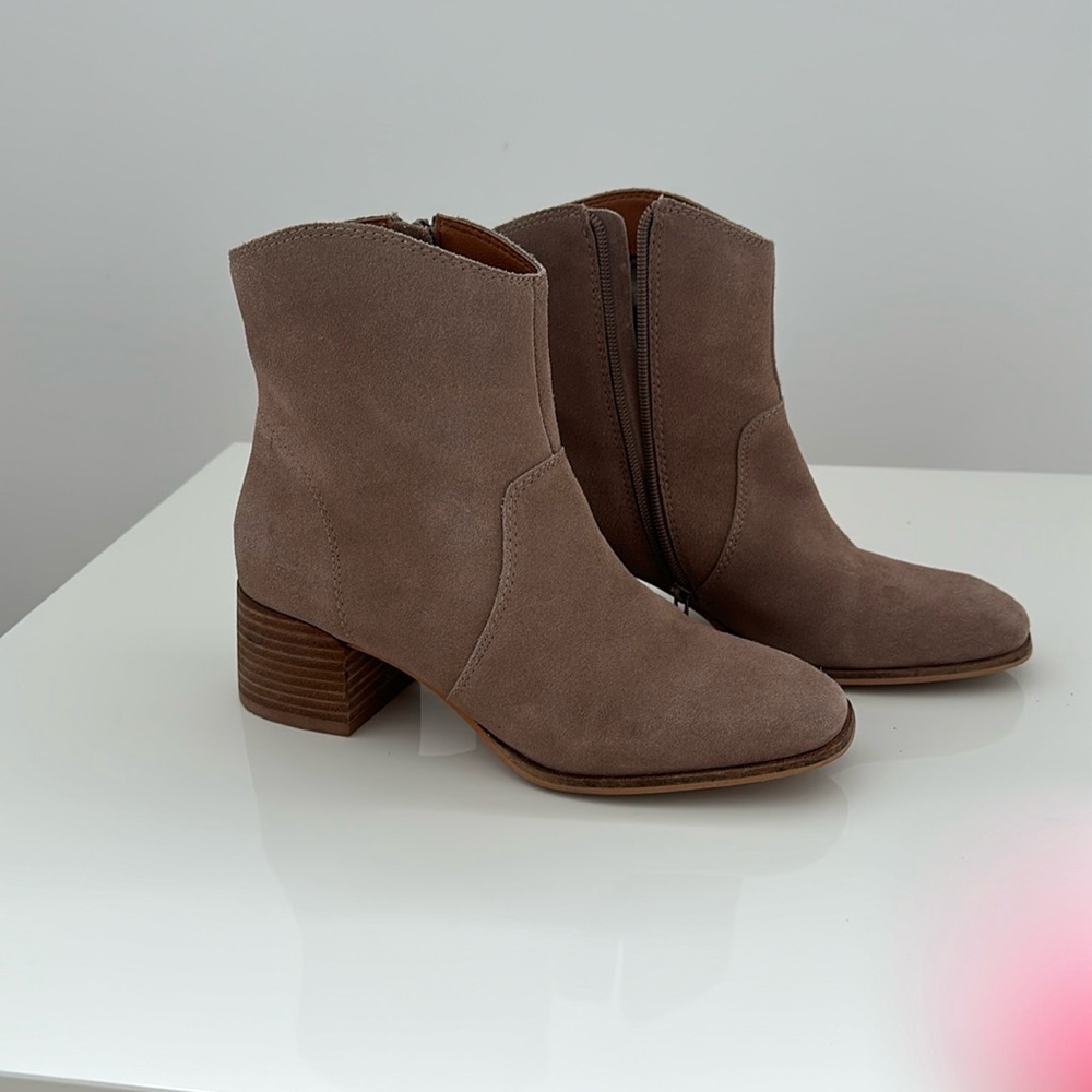 Lucky Brand real suede tan booties